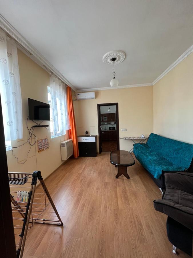 Apartment Merabi Batumi Exterior foto