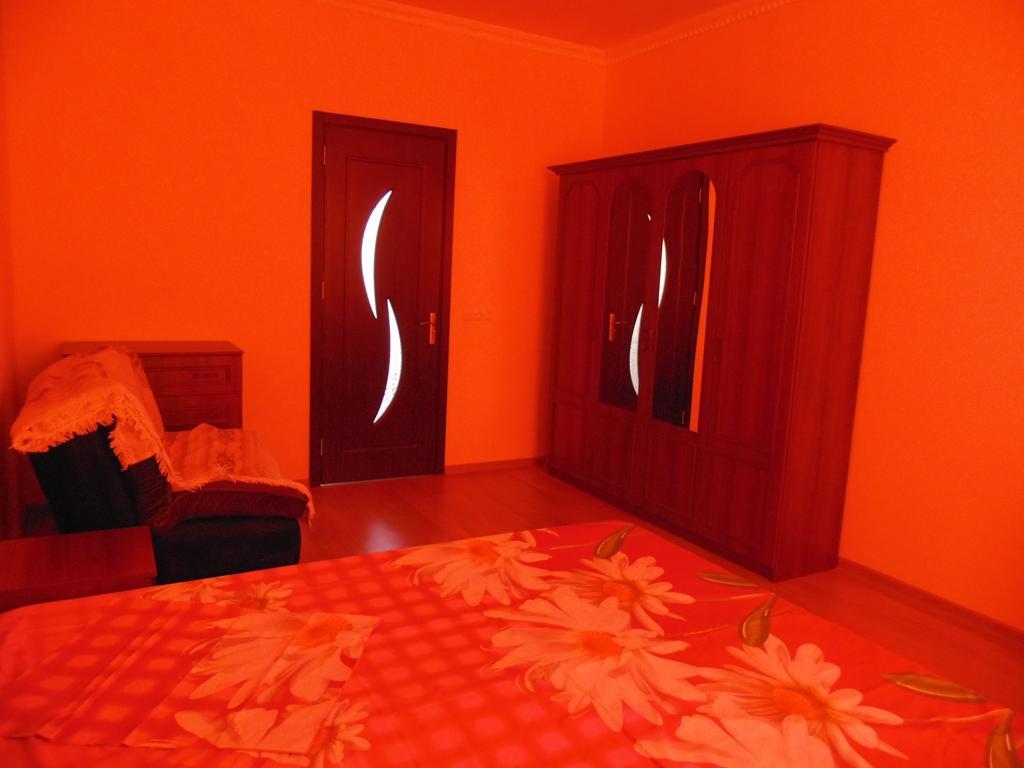 Apartment Merabi Batumi Habitación foto