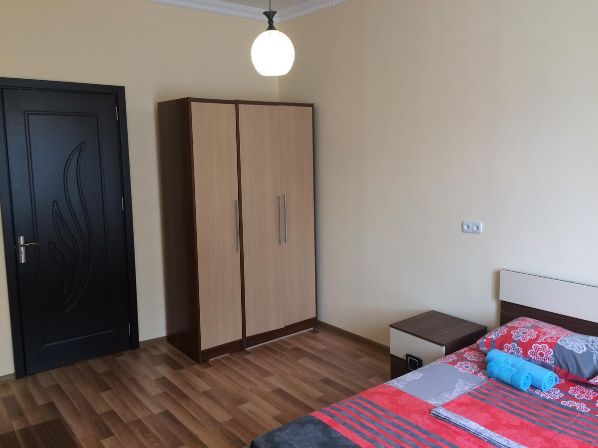 Apartment Merabi Batumi Exterior foto